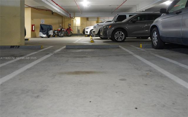 848 Brickell Key Dr 306, Miami, FL 33131