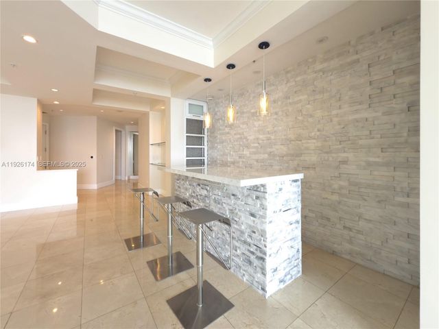 848 Brickell Key Dr 306, Miami, FL 33131