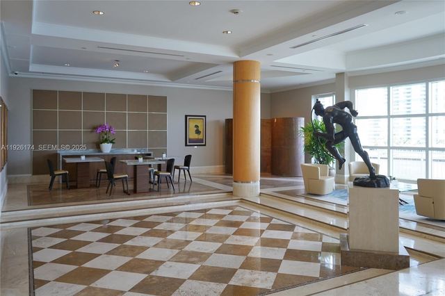 848 Brickell Key Dr 306, Miami, FL 33131