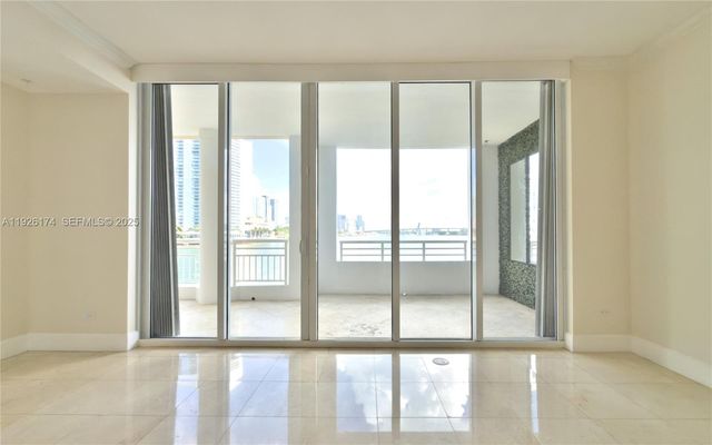 848 Brickell Key Dr 306, Miami, FL 33131
