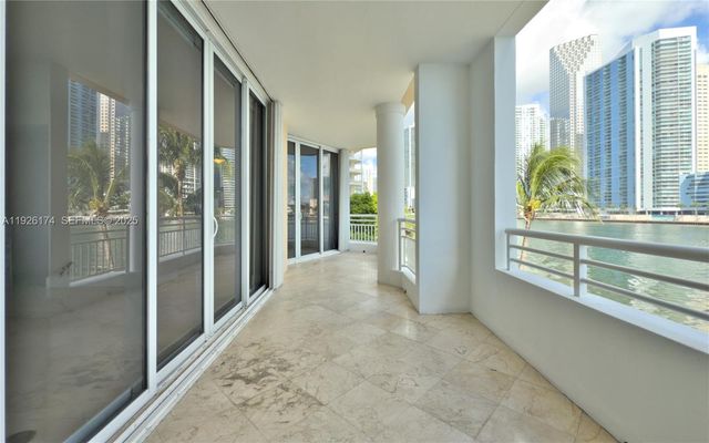 848 Brickell Key Dr 306, Miami, FL 33131