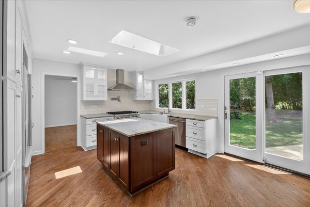 2049 Shore Hill Drive, West Bloomfield, MI 48323