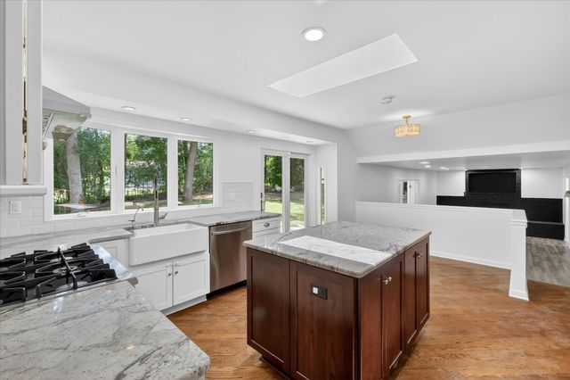 2049 Shore Hill Drive, West Bloomfield, MI 48323