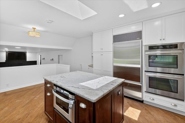 2049 Shore Hill Drive, West Bloomfield, MI 48323