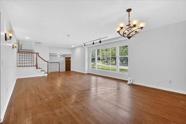 2049 Shore Hill Drive, West Bloomfield, MI 48323
