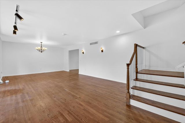 2049 Shore Hill Drive, West Bloomfield, MI 48323