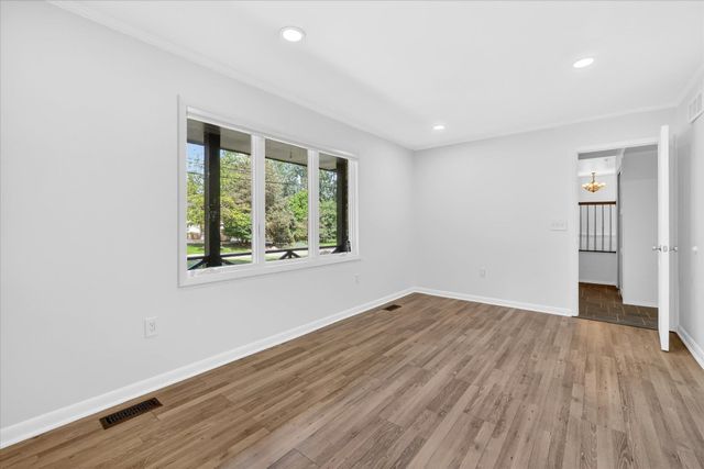 2049 Shore Hill Drive, West Bloomfield, MI 48323