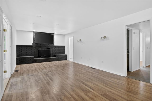 2049 Shore Hill Drive, West Bloomfield, MI 48323