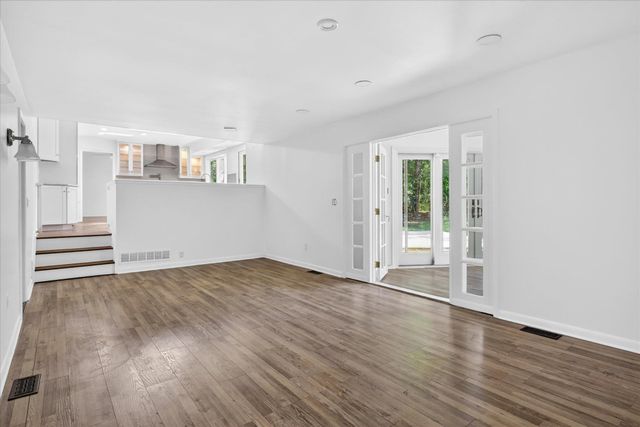 2049 Shore Hill Drive, West Bloomfield, MI 48323