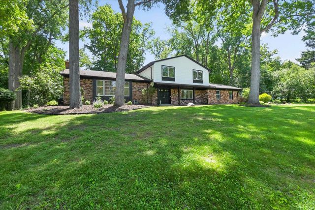 2049 Shore Hill Drive, West Bloomfield, MI 48323