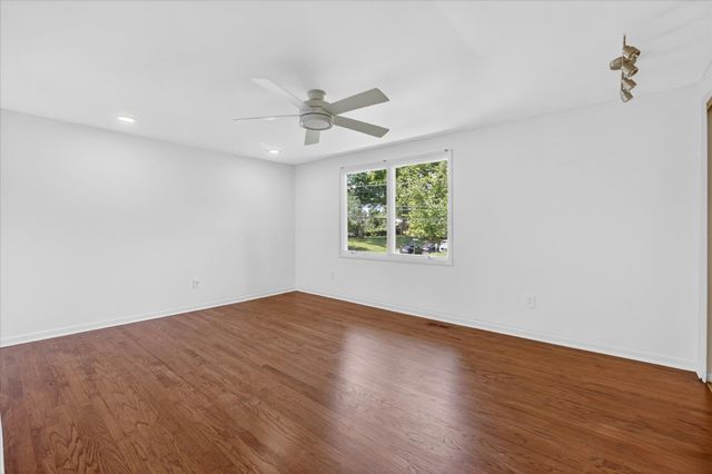 2049 Shore Hill Drive, West Bloomfield, MI 48323