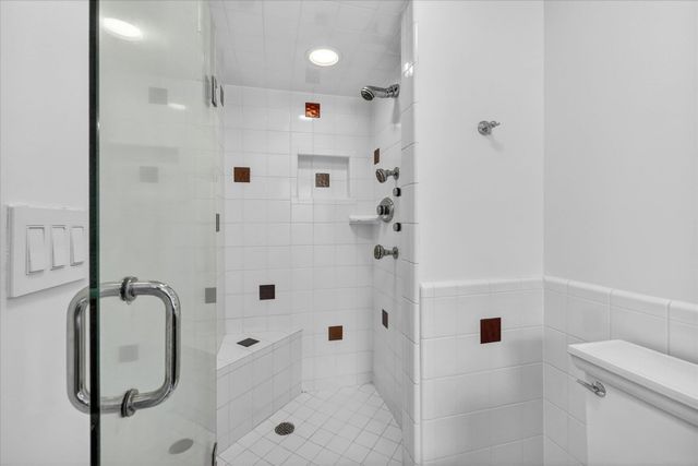 2049 Shore Hill Drive, West Bloomfield, MI 48323