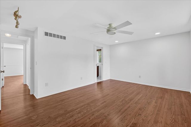 2049 Shore Hill Drive, West Bloomfield, MI 48323