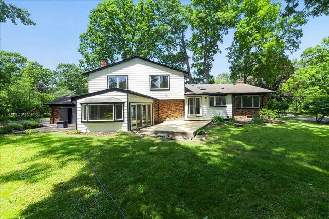 2049 Shore Hill Drive, West Bloomfield, MI 48323