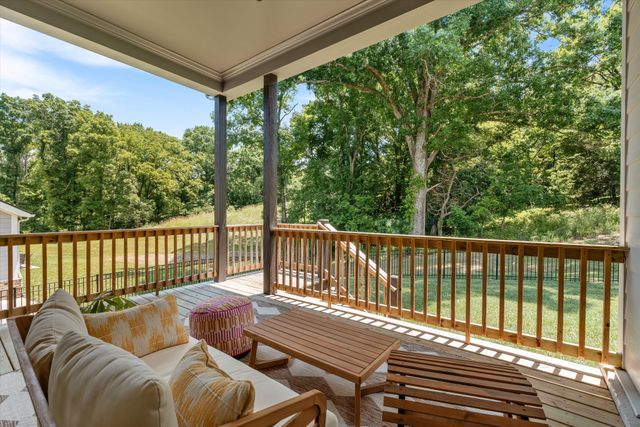 7120 Neills Branch Dr, College Grove, TN 37046