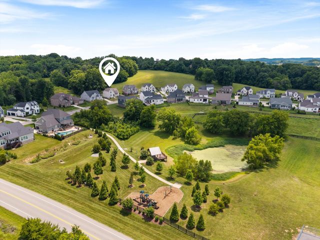 7120 Neills Branch Dr, College Grove, TN 37046