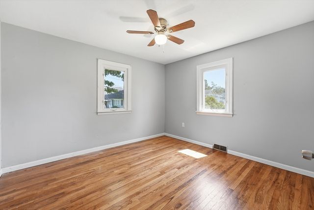 78 Wollaston St, Springfield, MA 01119