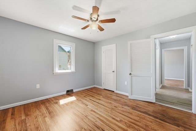 78 Wollaston St, Springfield, MA 01119