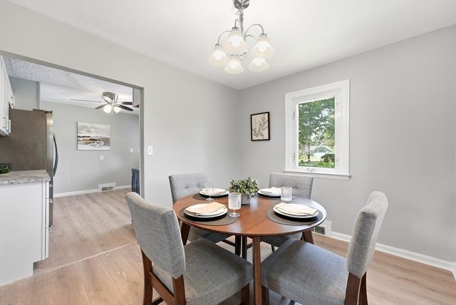 78 Wollaston St, Springfield, MA 01119