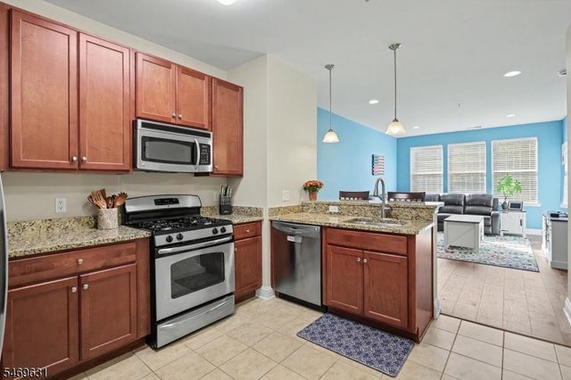 5219 Sanctuary Blvd, Riverdale Boro, NJ 07457