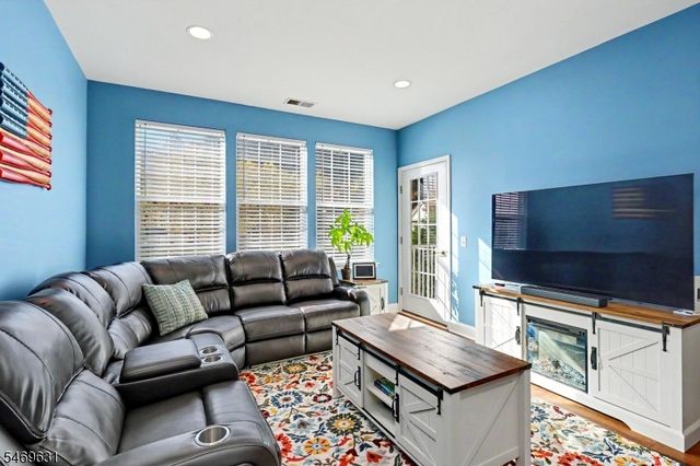 5219 Sanctuary Blvd, Riverdale Boro, NJ 07457