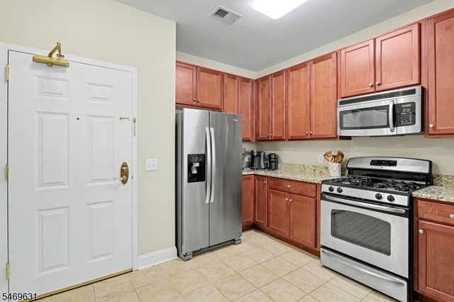 5219 Sanctuary Blvd, Riverdale Boro, NJ 07457