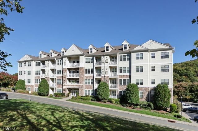 5219 Sanctuary Blvd, Riverdale Boro, NJ 07457