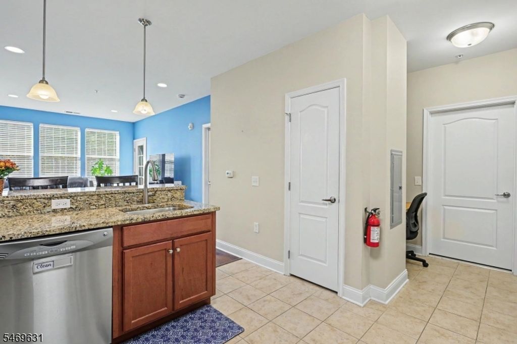 5219 Sanctuary Blvd, Riverdale Boro, NJ 07457