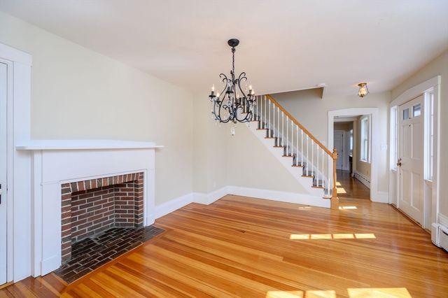 498-500 Main, Hingham, MA 02043