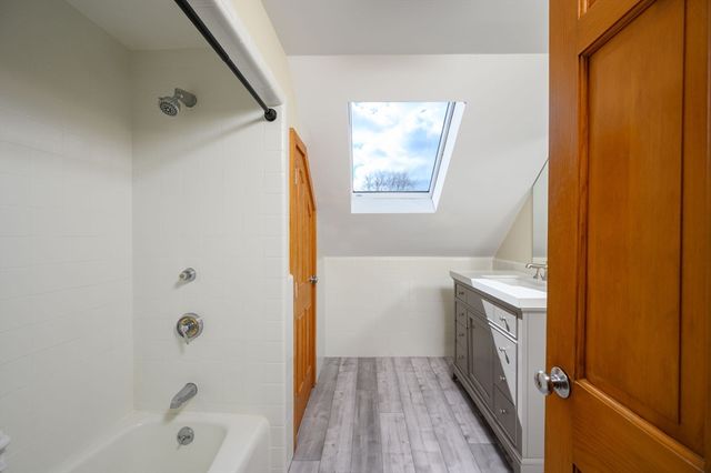 498-500 Main, Hingham, MA 02043