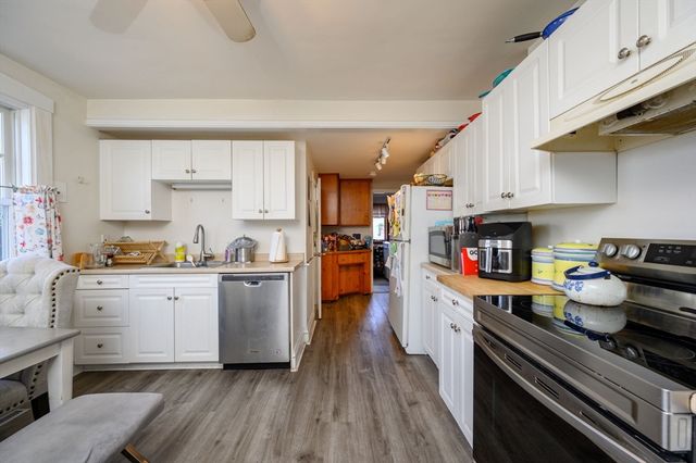 498-500 Main, Hingham, MA 02043