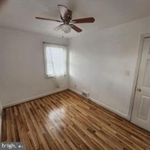 3128 LYNDALE PL SE, Washington, DC 20019