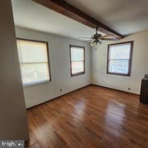 3128 LYNDALE PL SE, Washington, DC 20019