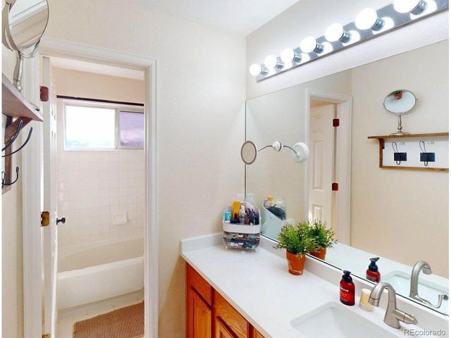 21814 Saddlebrook Dr, Parker, CO 80138