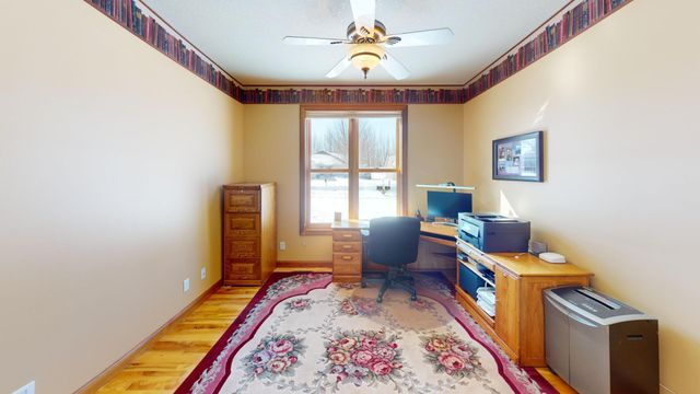 2221 Greenfield Drive E, Northfield, MN 55057