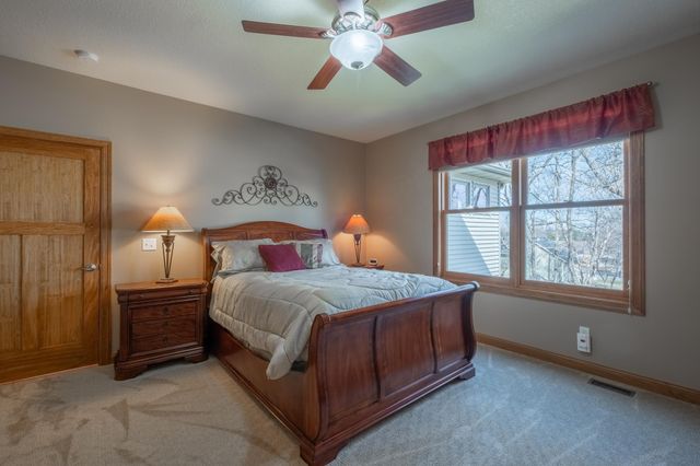 2221 Greenfield Drive E, Northfield, MN 55057