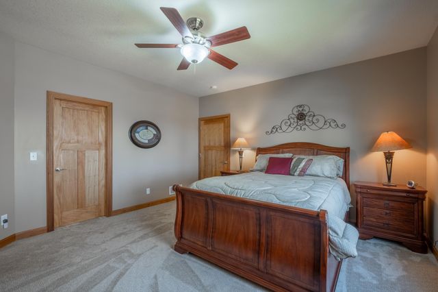 2221 Greenfield Drive E, Northfield, MN 55057