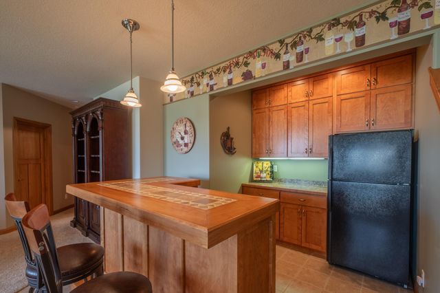 2221 Greenfield Drive E, Northfield, MN 55057