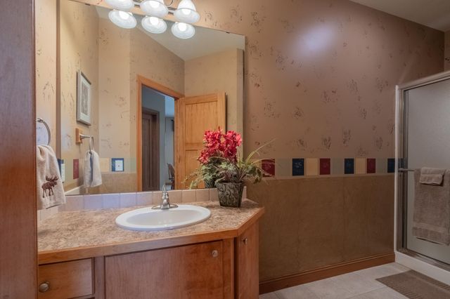 2221 Greenfield Drive E, Northfield, MN 55057