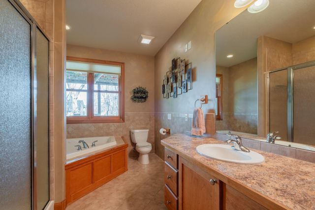 2221 Greenfield Drive E, Northfield, MN 55057