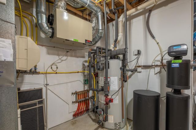 2221 Greenfield Drive E, Northfield, MN 55057