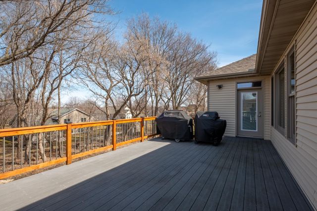 2221 Greenfield Drive E, Northfield, MN 55057