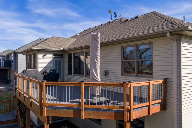 2221 Greenfield Drive E, Northfield, MN 55057