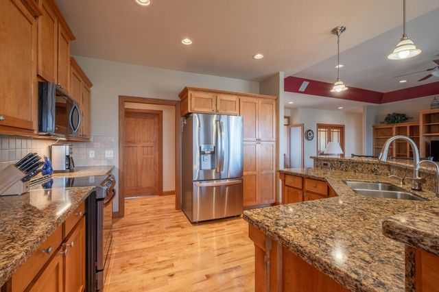 2221 Greenfield Drive E, Northfield, MN 55057