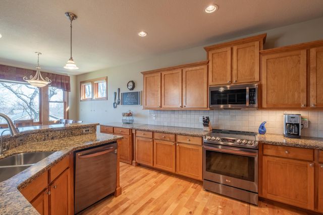 2221 Greenfield Drive E, Northfield, MN 55057