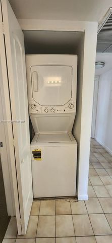 880 NE 207th Ter 104-10, Miami, FL 33179