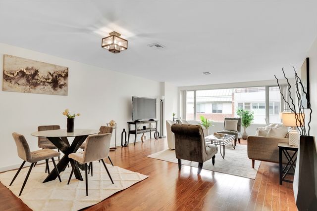 183 Oak Street 205C, Newton, MA 02464