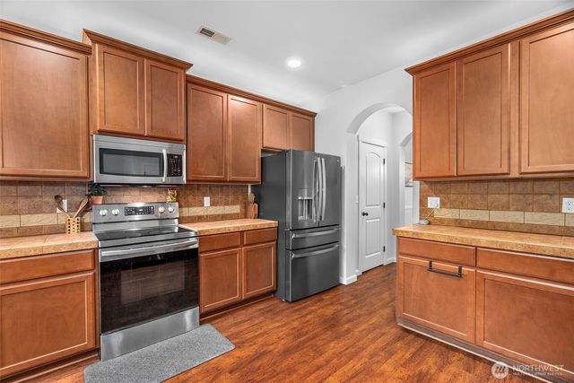 3806 Southlake Drive SE, Lacey, WA 98503