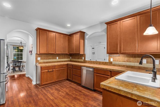 3806 Southlake Drive SE, Lacey, WA 98503