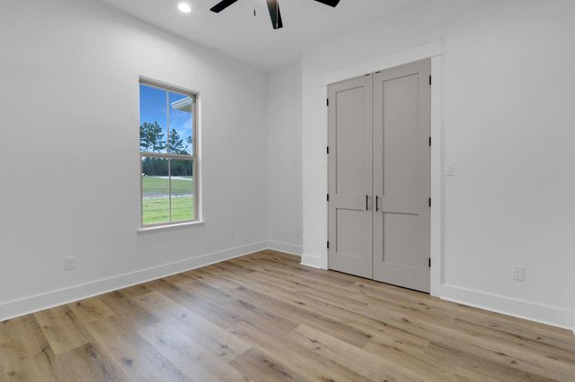 303 Bonfire Bend, Livingston, TX 77351